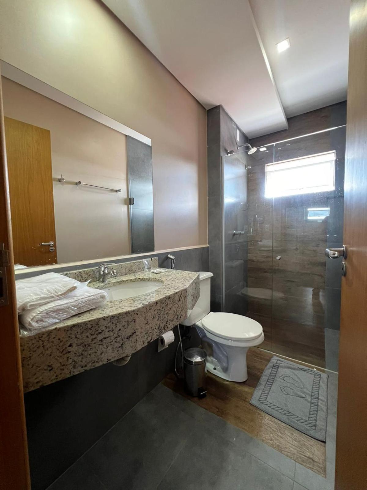 Nayru Hotel Toledo  Eksteriør bilde